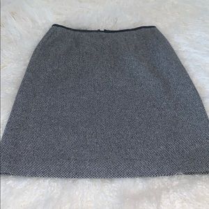 grey skirt